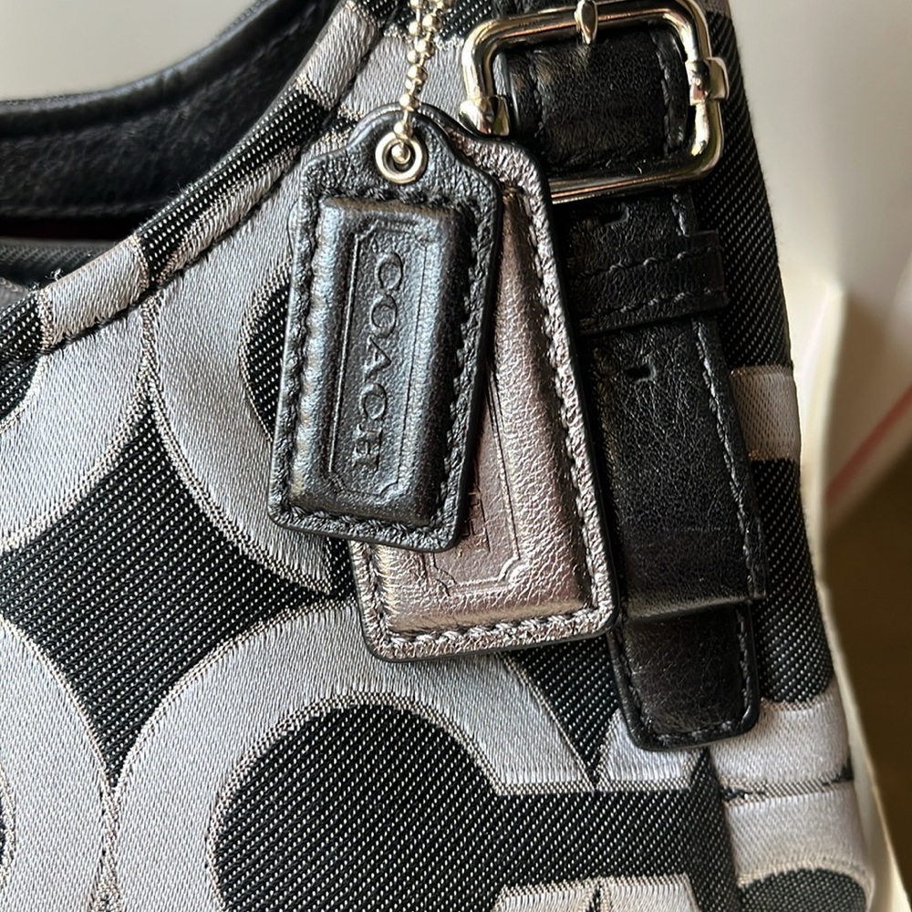 Authentic Coach Bag, OP Art Coach Signature Logo Purse, Vintage Rare Y2K EUC - Picture 4 of 15